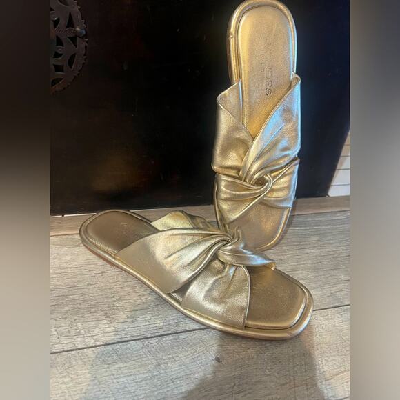 J/Slides Yaya Leather Sandal, Metallic gold 8 - Picture 5 of 7